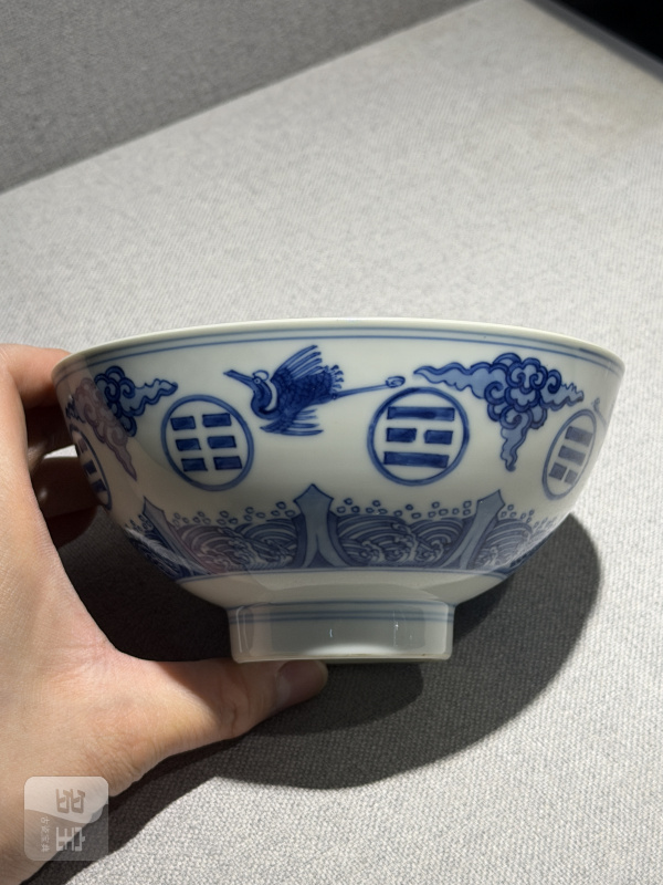 清乾隆 青花云鹤纹碗一对 - 图14
